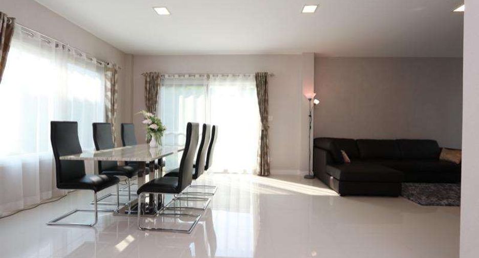 For rent 4 bedrooms house in Mueang Chiang Mai, Chiang Mai