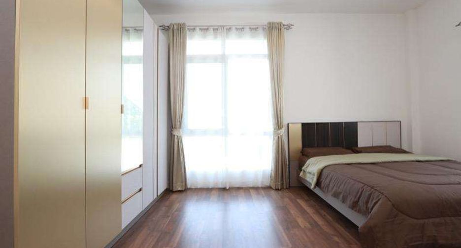 For rent 4 bedrooms house in Mueang Chiang Mai, Chiang Mai