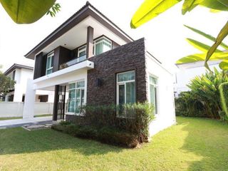 For rent 4 bedrooms house in Mueang Chiang Mai, Chiang Mai