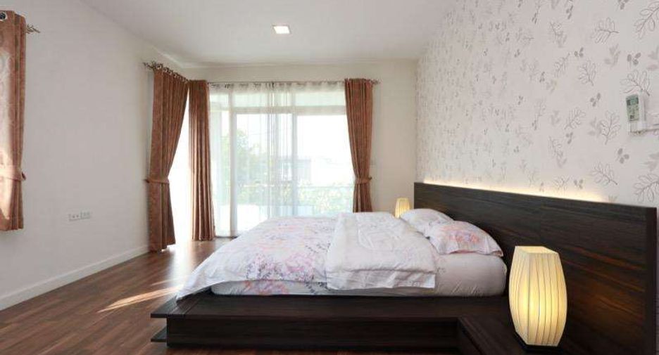 For rent 4 bedrooms house in Mueang Chiang Mai, Chiang Mai