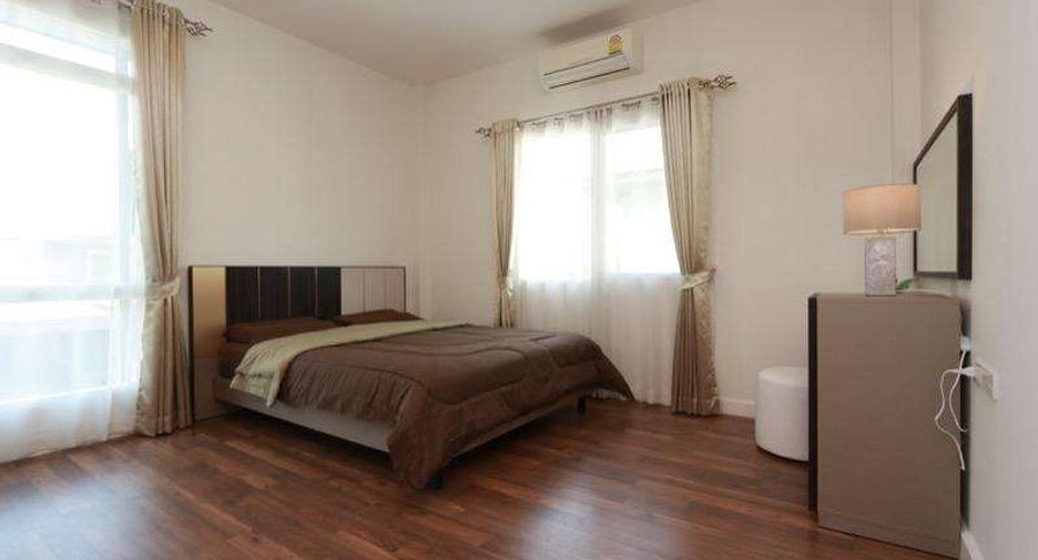 For rent 4 bedrooms house in Mueang Chiang Mai, Chiang Mai