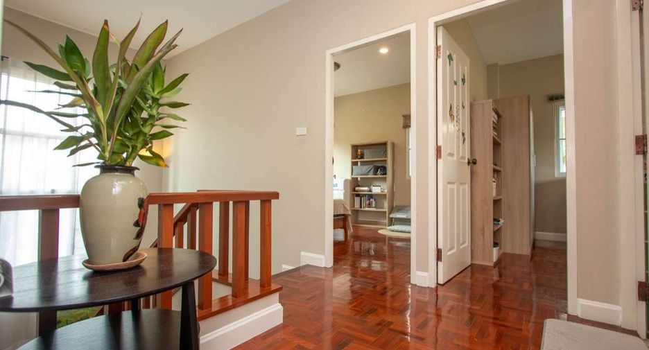 For sale 4 bedrooms house in Hang Dong, Chiang Mai