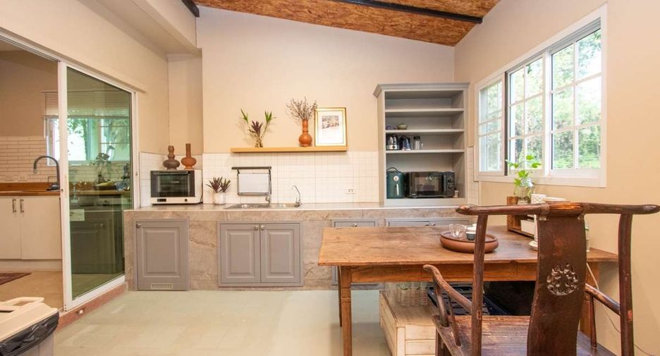 For sale 4 bedrooms house in Hang Dong, Chiang Mai