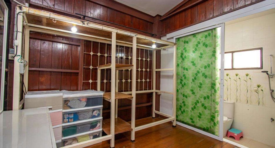 For rent 3 bedrooms house in Mueang Chiang Mai, Chiang Mai