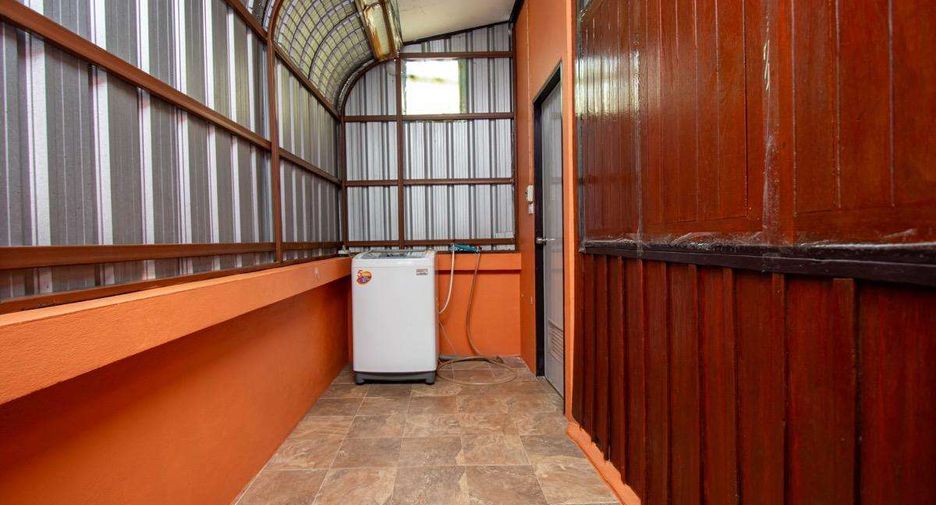 For rent 3 bedrooms house in Mueang Chiang Mai, Chiang Mai