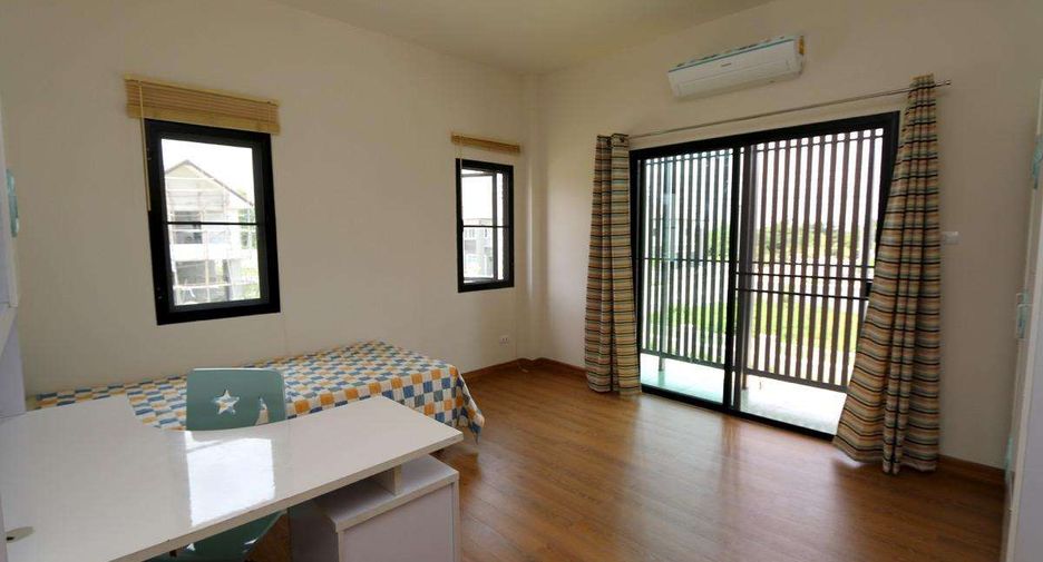 À louer 3 chambres maison à San Kamphaeng, Chiang Mai