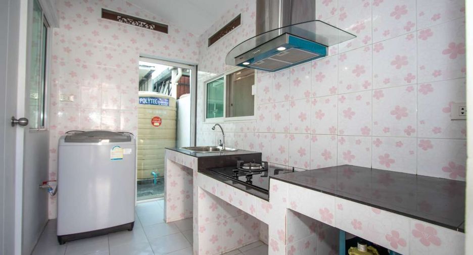 For rent 3 bedrooms house in Mueang Chiang Mai, Chiang Mai