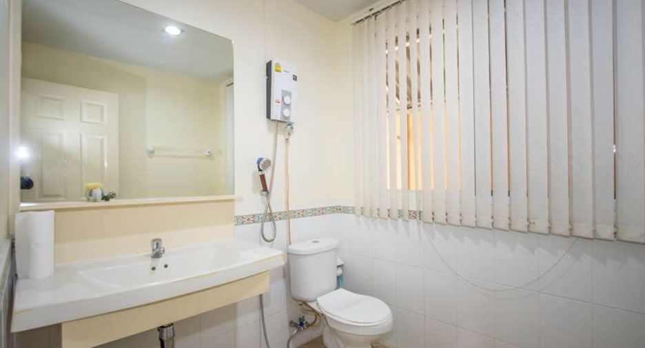 For rent 3 bedrooms house in San Kamphaeng, Chiang Mai