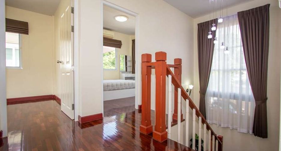 For rent 3 bedrooms house in San Kamphaeng, Chiang Mai