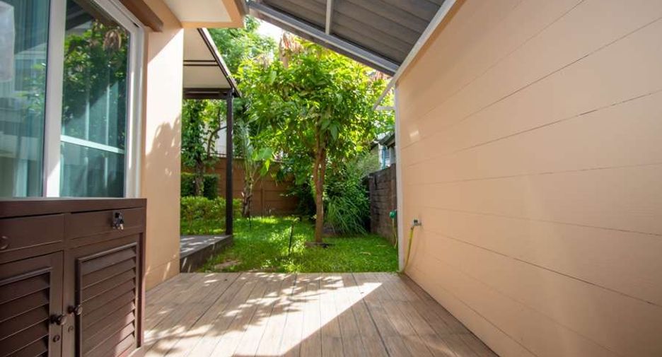 For rent 3 bedrooms house in San Kamphaeng, Chiang Mai