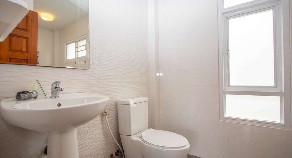 Haus zur Miete mit 3 Zimmer in Saraphi, Chiang Mai
