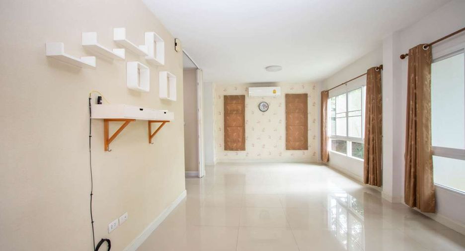 Haus zur Miete mit 3 Zimmer in Saraphi, Chiang Mai