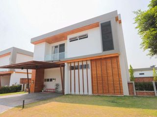 Haus zur Miete mit 4 Zimmer in San Kamphaeng, Chiang Mai