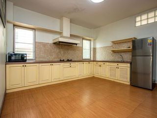 For rent 5 bedrooms house in Mueang Chiang Mai, Chiang Mai