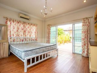 For rent 5 bedrooms house in Mueang Chiang Mai, Chiang Mai