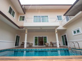 For rent 5 bedrooms house in Mueang Chiang Mai, Chiang Mai
