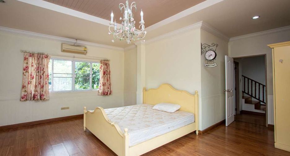 For rent 5 bedrooms house in Mueang Chiang Mai, Chiang Mai