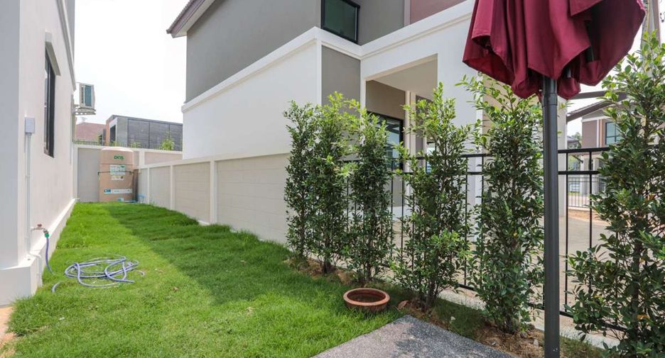 For rent 3 bedrooms house in San Kamphaeng, Chiang Mai