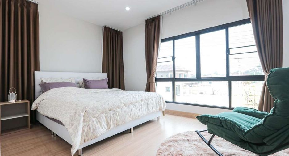 For rent 3 bedrooms house in San Kamphaeng, Chiang Mai