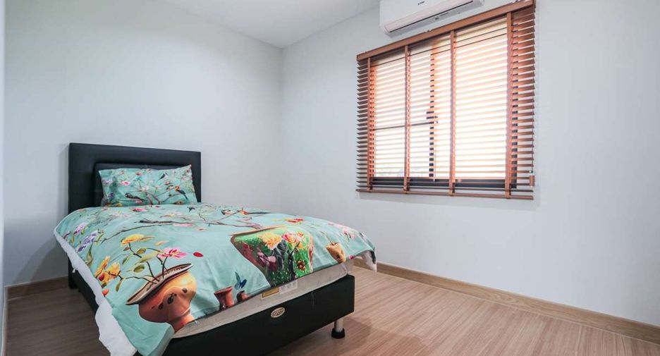 For rent 3 bedrooms house in San Kamphaeng, Chiang Mai