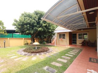 For rent 4 bedrooms house in Mueang Chiang Mai, Chiang Mai