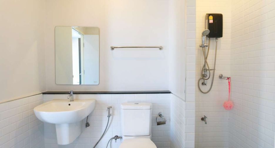 Casa en venta de 4 habitaciones en Saraphi, Chiang Mai