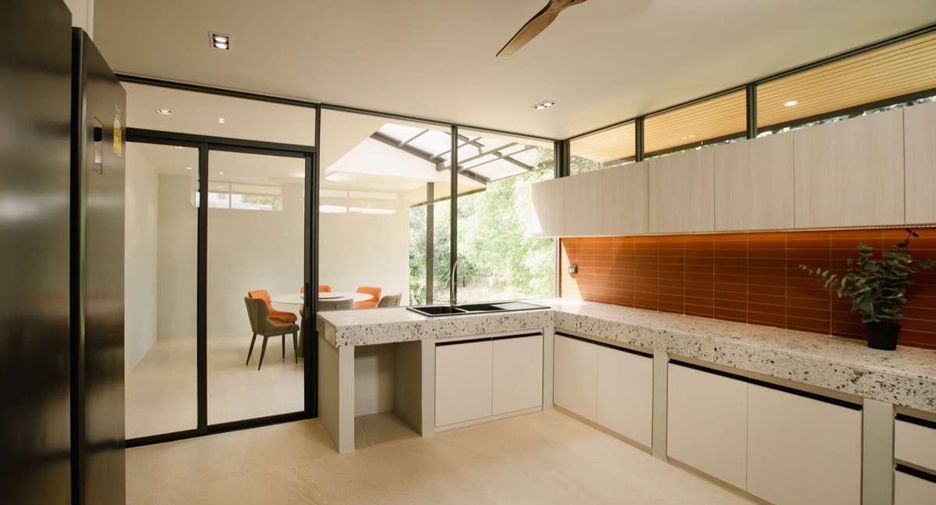 For rent 4 bedrooms house in San Sai, Chiang Mai