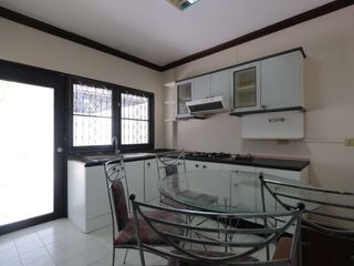 For rent 3 bedrooms house in Mueang Chiang Mai, Chiang Mai