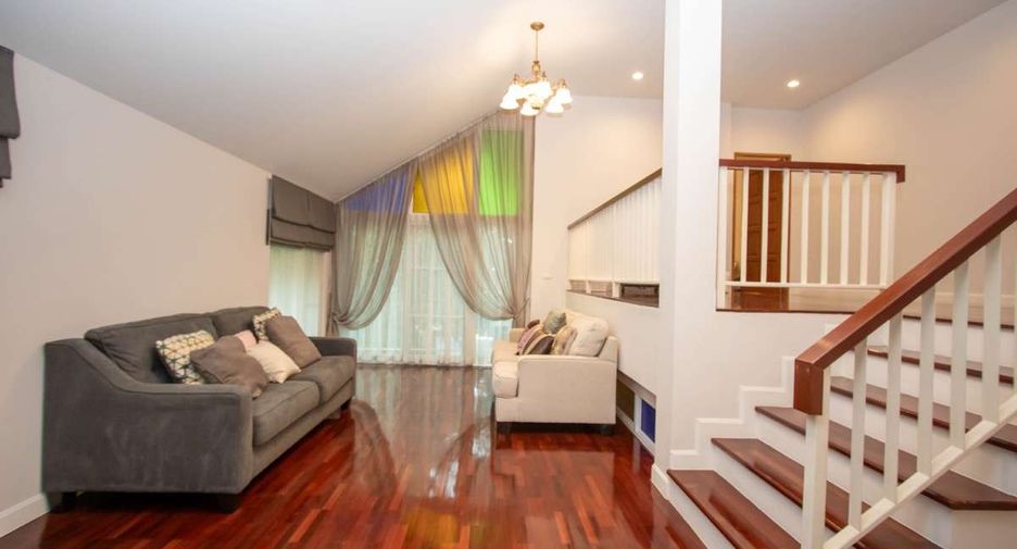 For rent 4 bedrooms house in San Sai, Chiang Mai