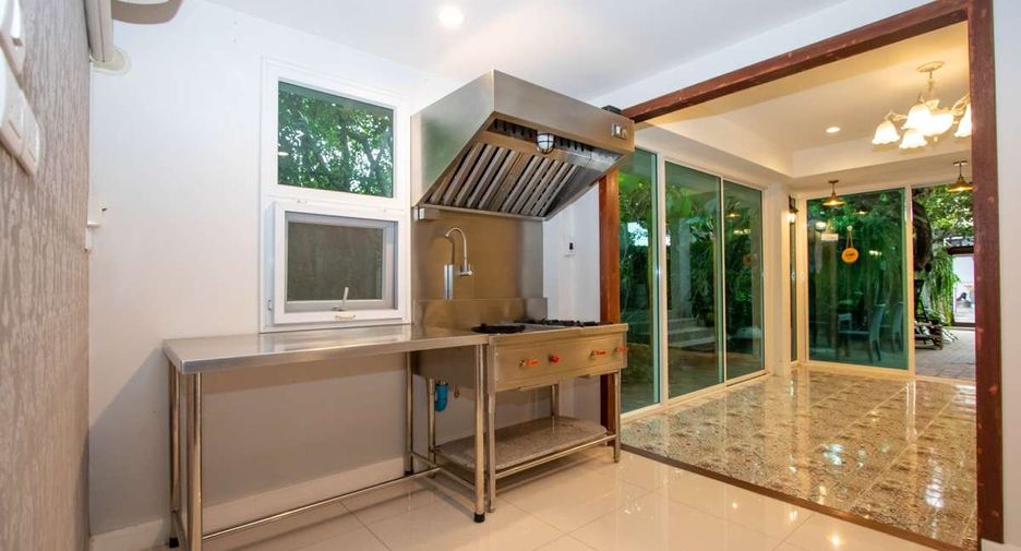 For rent 4 bedrooms house in San Sai, Chiang Mai