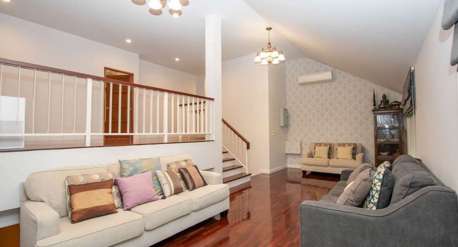 For rent 4 bedrooms house in San Sai, Chiang Mai