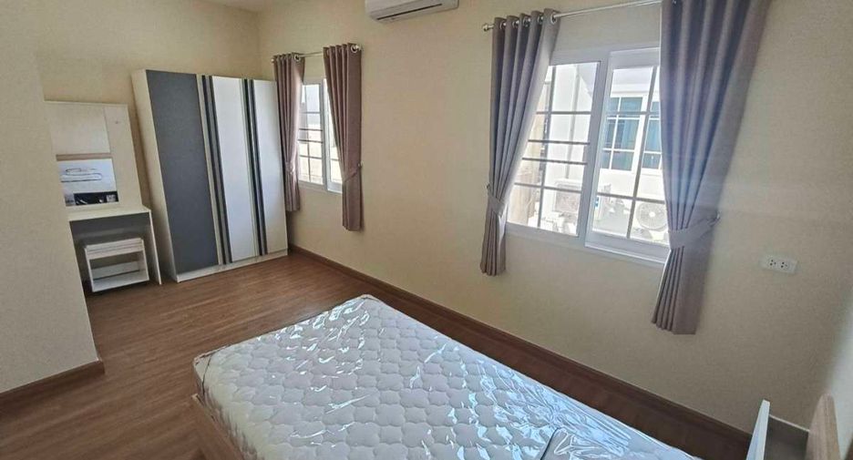 For rent 3 bedrooms house in Mueang Chiang Mai, Chiang Mai
