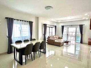 For rent 4 bedrooms house in Saraphi, Chiang Mai