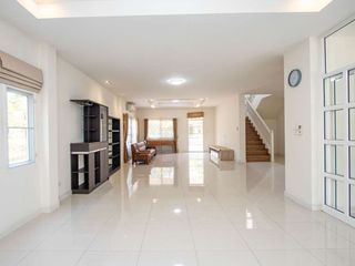 For rent 4 bedrooms house in Doi Saket, Chiang Mai