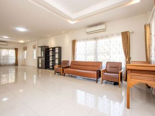 For rent 4 bedrooms house in Doi Saket, Chiang Mai