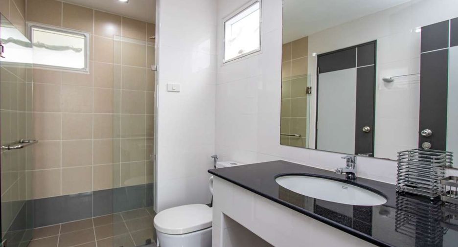 For rent 4 bedrooms house in Doi Saket, Chiang Mai