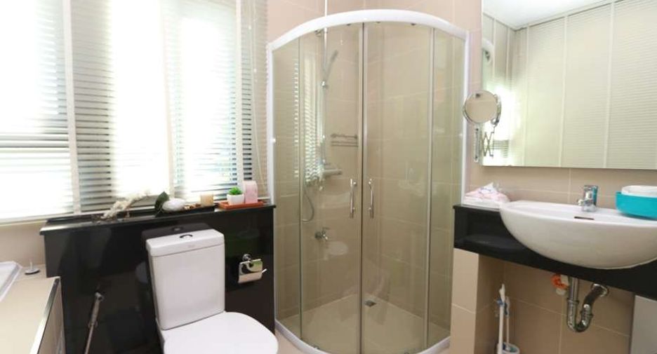 For rent 2 bedrooms condo in Mueang Chiang Mai, Chiang Mai