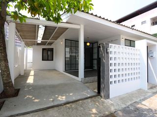 For rent 3 bedrooms house in Mueang Chiang Mai, Chiang Mai