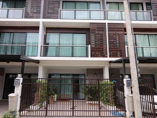 For rent 4 bedrooms house in Mueang Chiang Mai, Chiang Mai