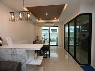 For rent 4 bedrooms house in Mueang Chiang Mai, Chiang Mai