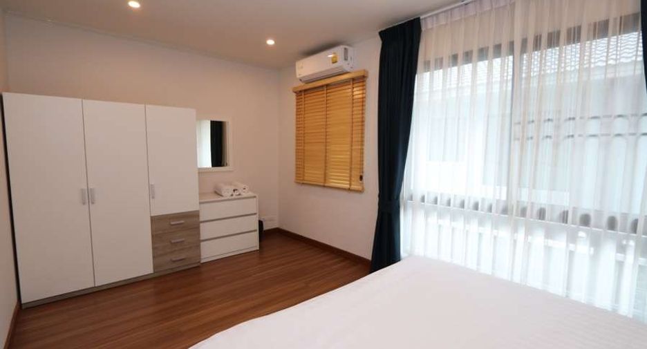 For rent 4 bedrooms house in Mueang Chiang Mai, Chiang Mai