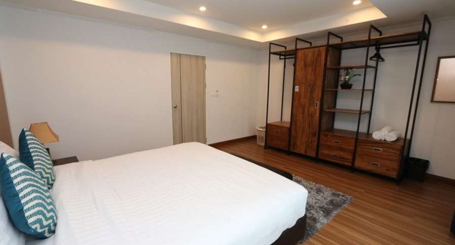 For rent 4 bedrooms house in Mueang Chiang Mai, Chiang Mai