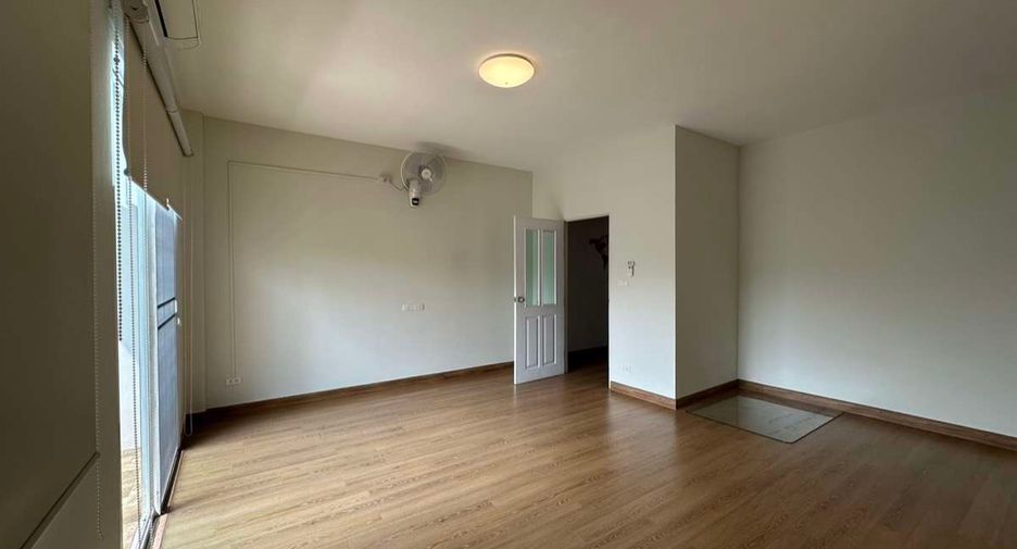 For rent 4 bedrooms house in Hang Dong, Chiang Mai