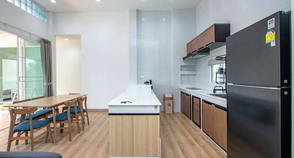 For rent 3 bedrooms house in San Kamphaeng, Chiang Mai