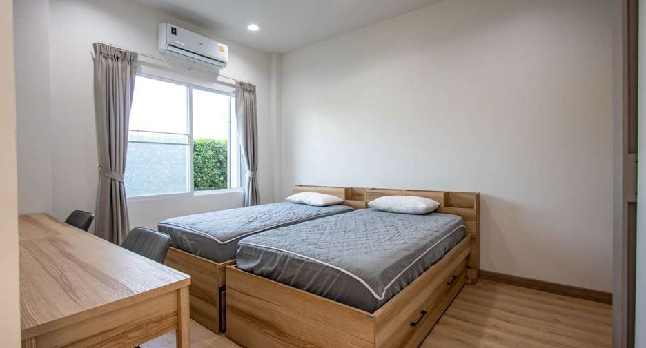 For rent 3 bedrooms house in San Kamphaeng, Chiang Mai