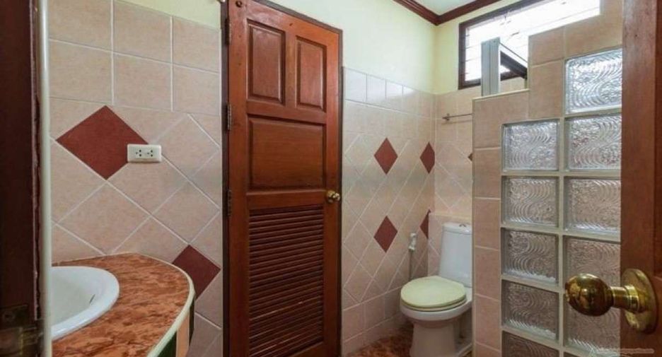 For rent 4 bedrooms house in Doi Saket, Chiang Mai