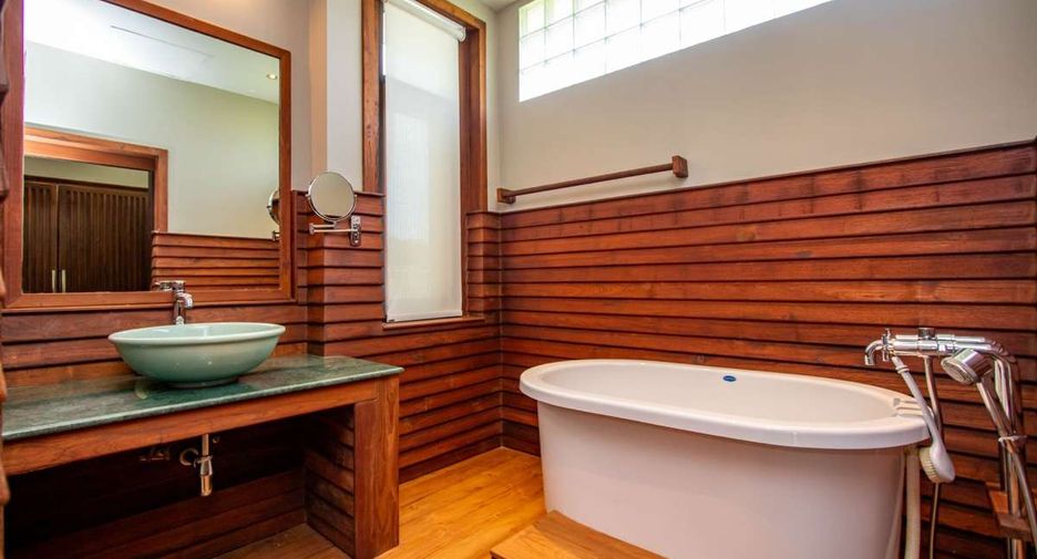For sale 3 bedrooms house in Saraphi, Chiang Mai