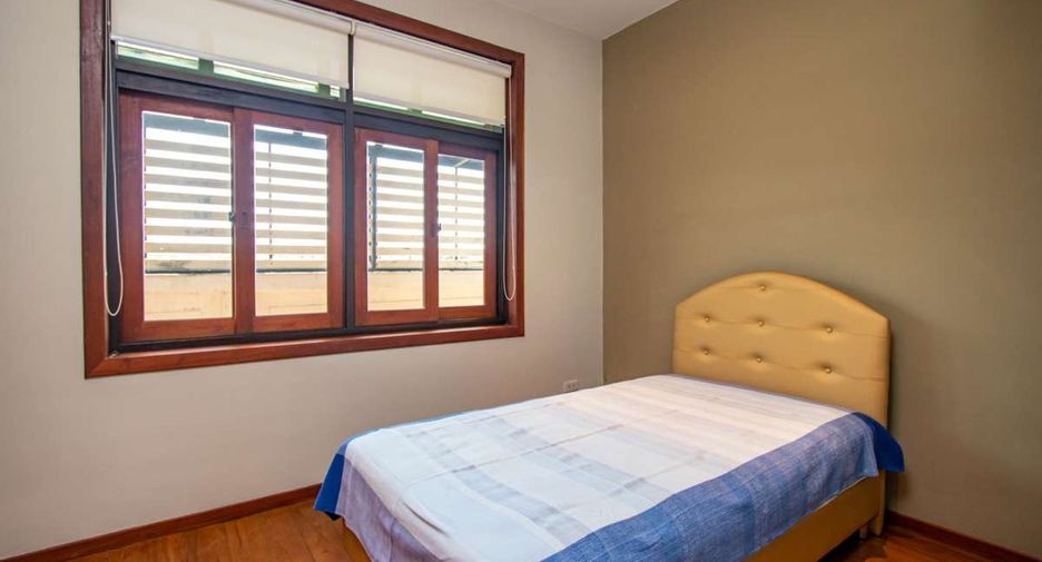 For sale 3 bedrooms house in Saraphi, Chiang Mai