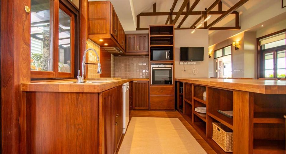 For sale 3 bedrooms house in Saraphi, Chiang Mai