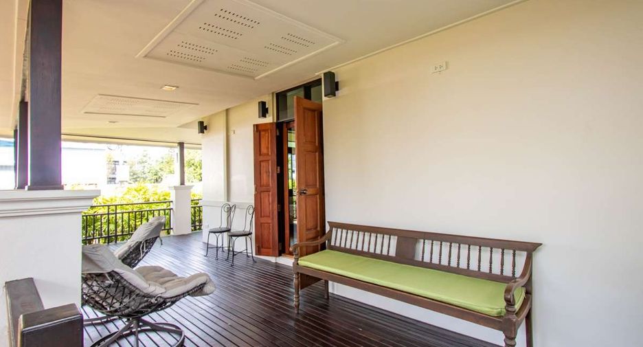 For sale 3 bedrooms house in Saraphi, Chiang Mai